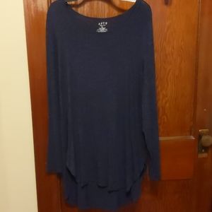 NWOT Apt. 9 Navy Blue Hi-Lo Tunic Top
